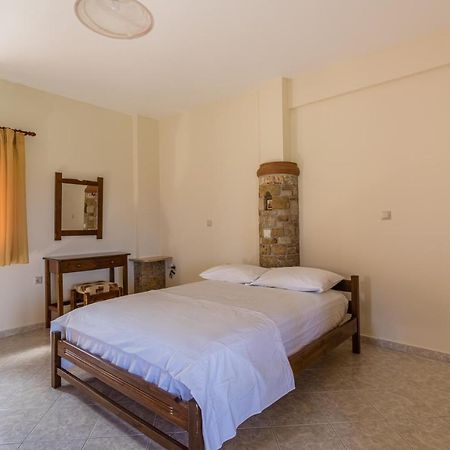 Chioureas Apartments Levktron ภายนอก รูปภาพ