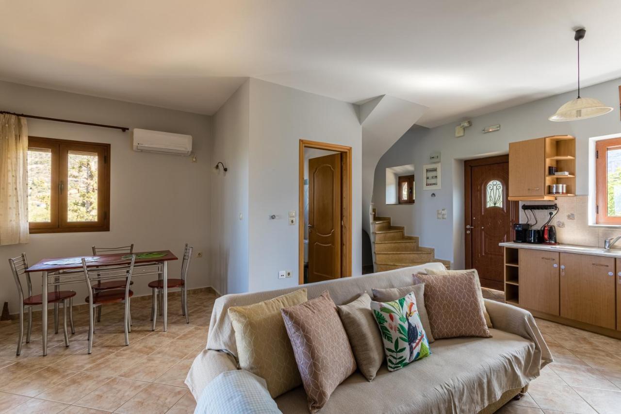 Chioureas Apartments Levktron ภายนอก รูปภาพ
